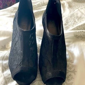 Lace zip up booties. Black size 9